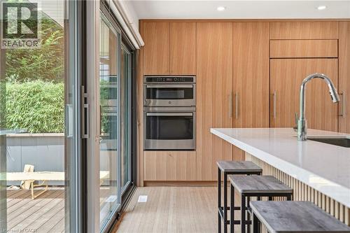 332 Newbold Court, Burlington, ON 