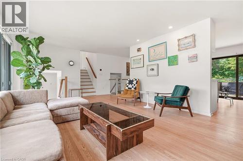 332 Newbold Court, Burlington, ON 