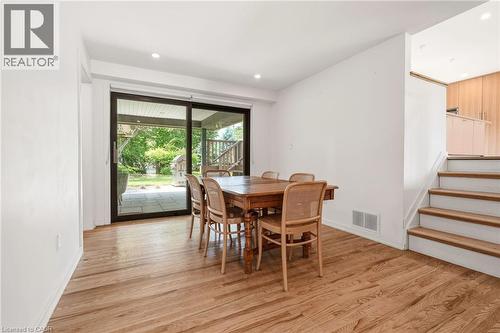 332 Newbold Court, Burlington, ON - Indoor Photo Showing Dining Room