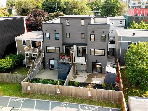 2371 Creighton Street  Halifax, NS B3K 3R8