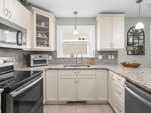 56 Edward Drive, Garlands Crossing, NS - Indoor Photo Showing Kitchen With Double Sink With Upgraded Kitchen
