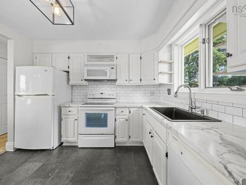 36 Stonehaven Road, Halifax, NS 