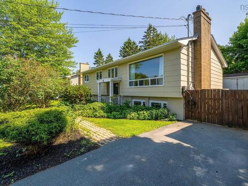 36 Stonehaven Road, Halifax, NS 