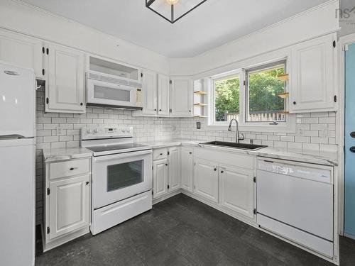 36 Stonehaven Road, Halifax, NS 