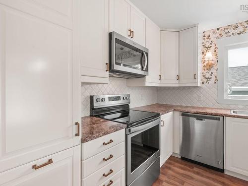 1241 Ketch Harbour Road, Ketch Harbour, NS - Indoor Photo Showing Kitchen