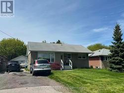 LOWER - 1387 SELKIRK AVENUE Oakville, ON L6L 2V5