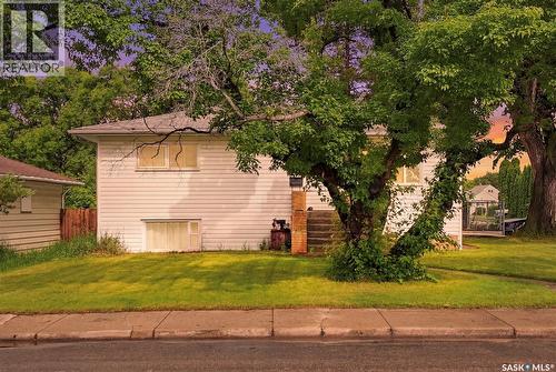 302 U AVENUE N  Saskatoon, SK S7L 3C7
