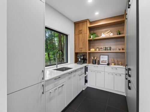Penderie (Walk-in) - 31 Rue Susan, Morin-Heights, QC - Indoor Photo Showing Kitchen