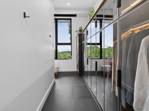 Penderie (Walk-in) - 31 Rue Susan, Morin-Heights, QC - Indoor Photo Showing Other Room