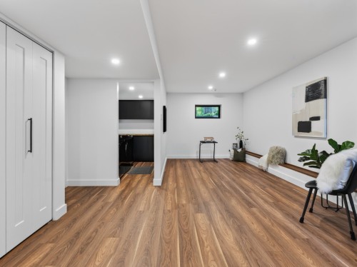 Salle familiale - 31 Rue Susan, Morin-Heights, QC - Indoor