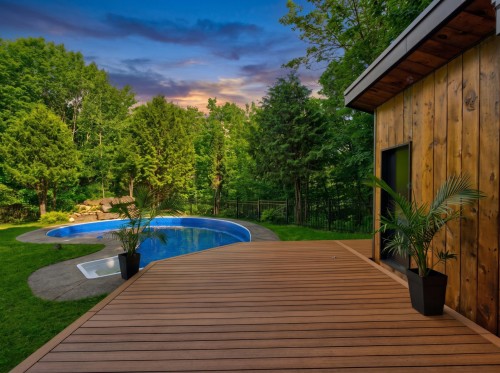 Piscine - 31 Rue Susan, Morin-Heights, QC - Outdoor
