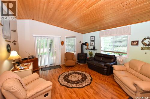 134 Sunridge Road, Pebble Baye, SK - Indoor Photo Showing Living Room