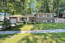 1594 SUNNYCOVE DRIVE  Mississauga, ON L4X 1B5