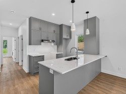4-18 Rue Ellice  Salaberry-De-Valleyfield, QC J6T 1C8