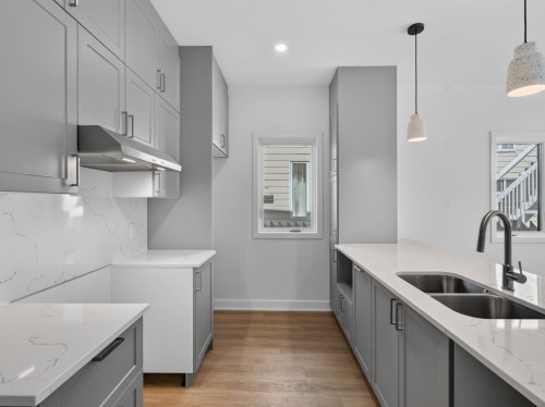 Kitchen - 4-18 Rue Ellice, Salaberry-De-Valleyfield, QC 
