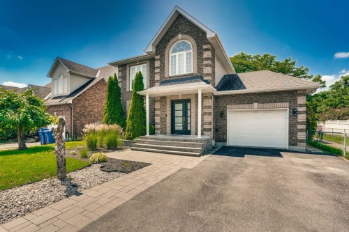 11 Rue de l'Orbite  Gatineau (Hull), QC J9A 3C7