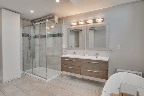 Salle de bains - 11 Rue De L'Orbite, Gatineau (Hull), QC - Indoor Photo Showing Bathroom