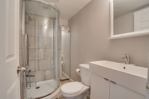 Salle de bains - 11 Rue De L'Orbite, Gatineau (Hull), QC - Indoor Photo Showing Bathroom