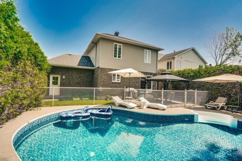 Piscine - 11 Rue De L'Orbite, Gatineau (Hull), QC - Outdoor With In Ground Pool With Deck Patio Veranda With Backyard