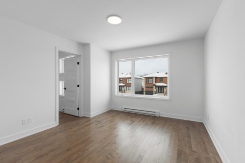 Master Bedroom - 28 Rue De La Tourterelle, Brownsburg-Chatham, QC 