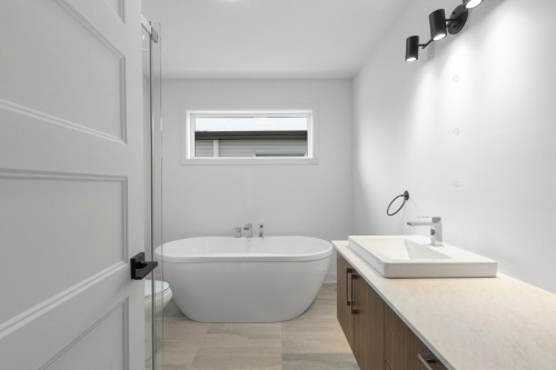 Bathroom - 28 Rue De La Tourterelle, Brownsburg-Chatham, QC 