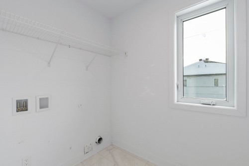 Laundry - 28 Rue De La Tourterelle, Brownsburg-Chatham, QC 