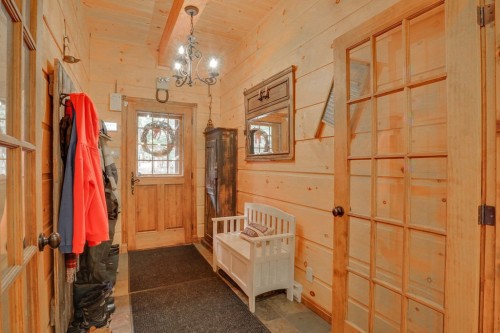 Hall d'entrée/Vestibule - 128 Ch. Du Geai-Bleu, Duhamel, QC - Indoor Photo Showing Other Room