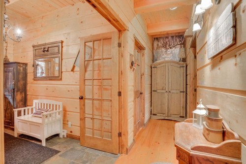 Hall d'entrée/Vestibule - 128 Ch. Du Geai-Bleu, Duhamel, QC - Indoor Photo Showing Other Room