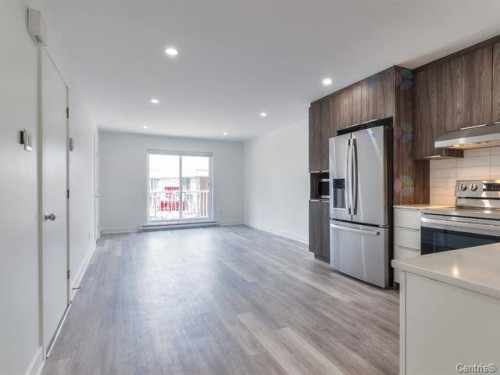 Salon - 10067 Rue Jules-Crépeau, Montréal (Ahuntsic-Cartierville), QC - Indoor Photo Showing Kitchen