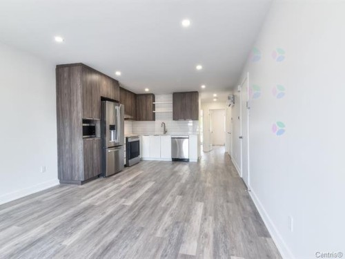 Salon - 10067 Rue Jules-Crépeau, Montréal (Ahuntsic-Cartierville), QC - Indoor Photo Showing Kitchen