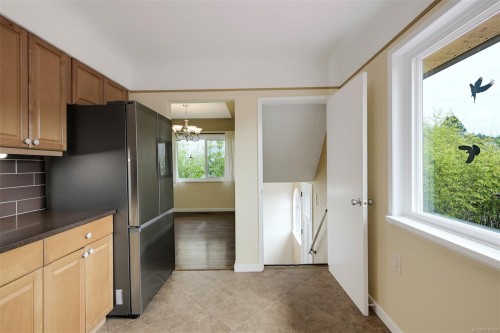 3967 Rainbow St, Saanich, BC 