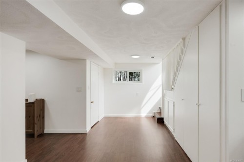 3967 Rainbow St, Saanich, BC 