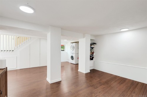 3967 Rainbow St, Saanich, BC 