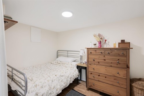 3967 Rainbow St, Saanich, BC 