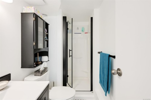 3967 Rainbow St, Saanich, BC 
