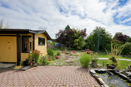 3967 Rainbow St, Saanich, BC 