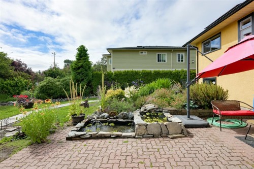 3967 Rainbow St, Saanich, BC 