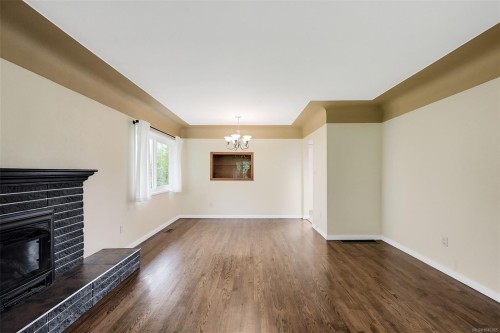 3967 Rainbow St, Saanich, BC 