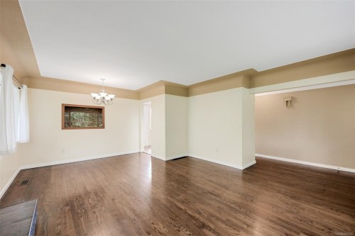 3967 Rainbow St, Saanich, BC 