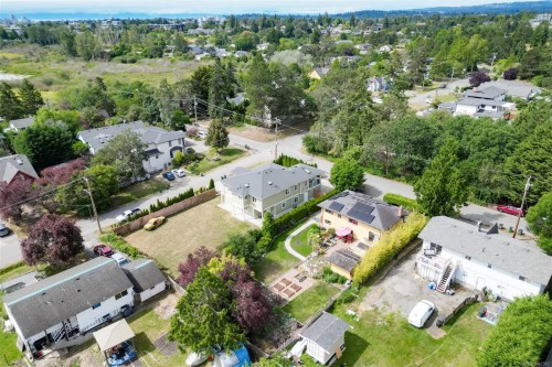 3967 Rainbow St, Saanich, BC 