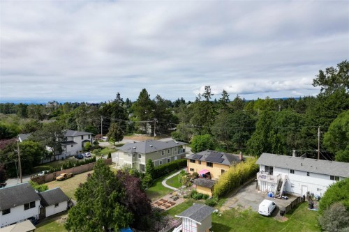 3967 Rainbow St, Saanich, BC 