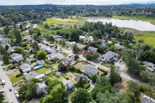 3967 Rainbow St, Saanich, BC 