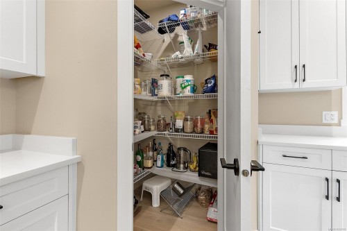933 Blakeon Pl, Langford, BC 