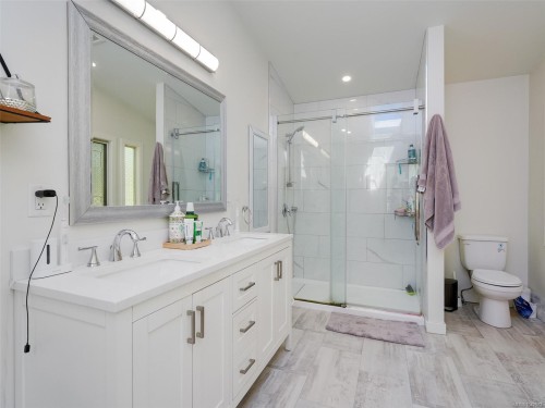 948 Latoria Rd, Langford, BC 