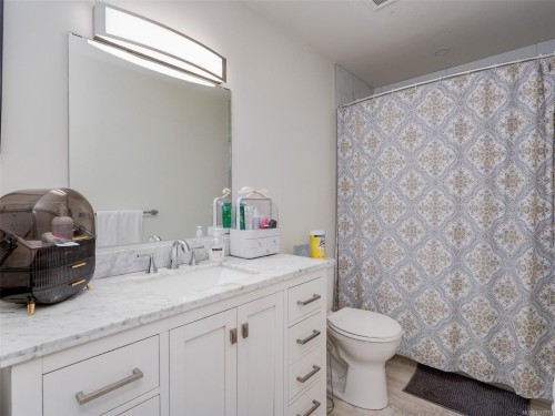 948 Latoria Rd, Langford, BC 