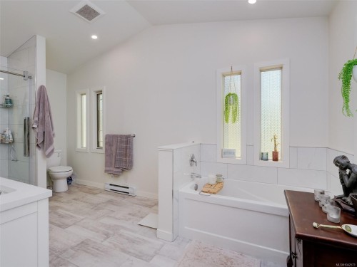948 Latoria Rd, Langford, BC 