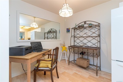 #302-2311 Mills Rd, Sidney, BC - Indoor