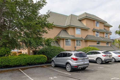 #302-2311 Mills Rd, Sidney, BC - Outdoor