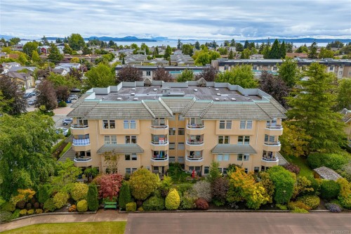 #302-2311 Mills Rd, Sidney, BC - Outdoor With View