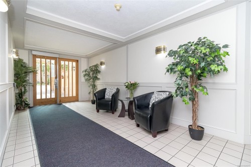 #302-2311 Mills Rd, Sidney, BC - Indoor Photo Showing Other Room